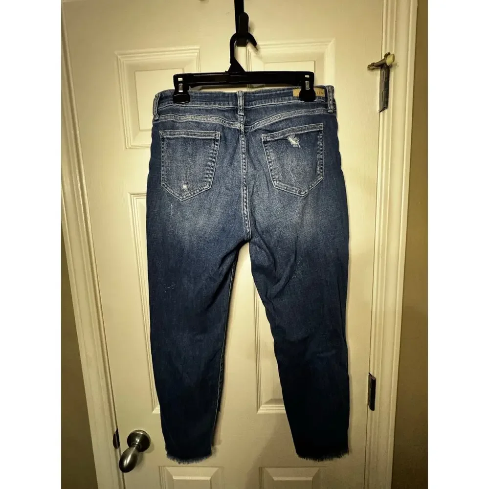 5/$25 EUC Cello Distressed Jeans Size 13